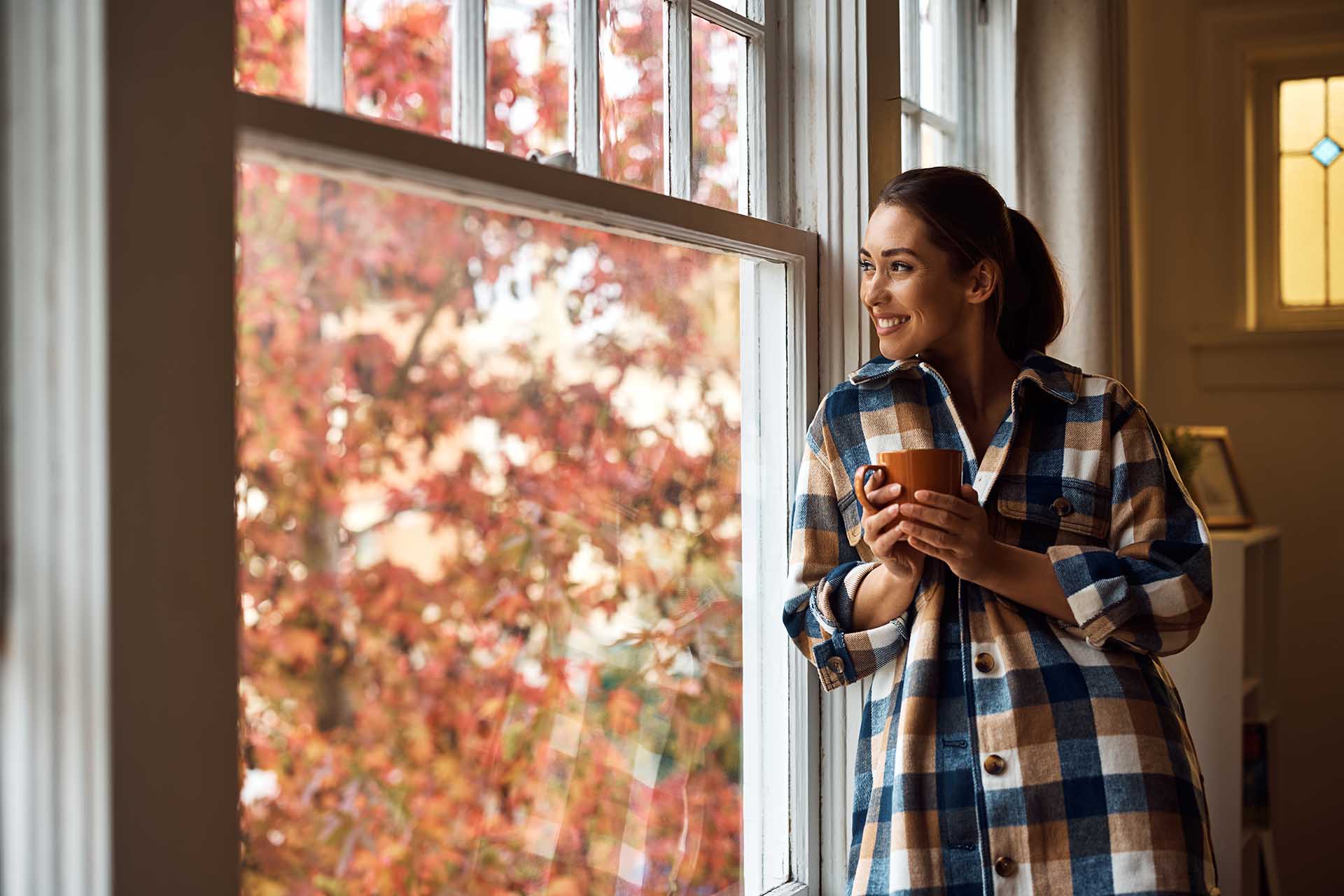 The Versatility of Retractable Window Screens for Autumn 